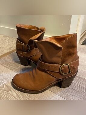 Florentini + Baker Leather Buckle Ankle Boots Heeled Booties Brown Size 37 / 7